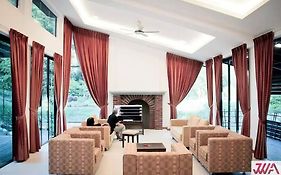 Golf Lodge